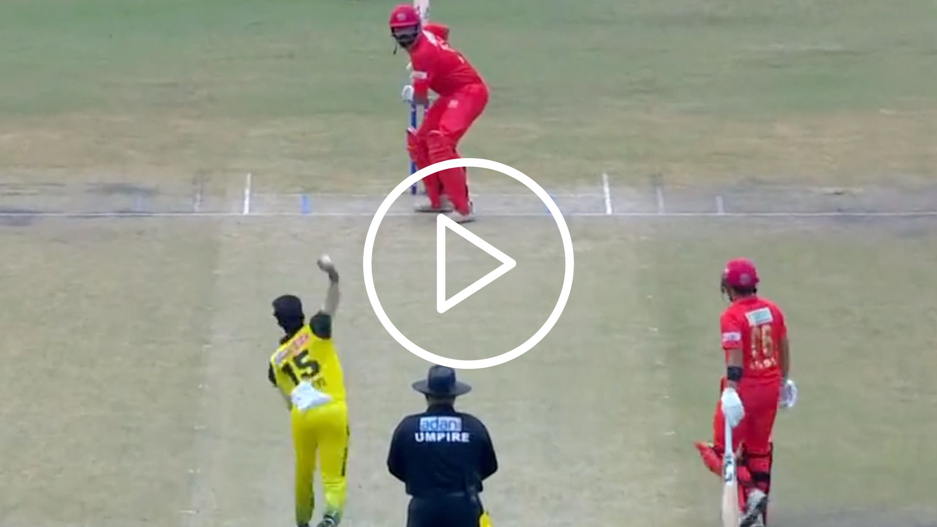 [Watch] Bhuvneshwar Kumar Killer Swinging Deliveries in UP T20